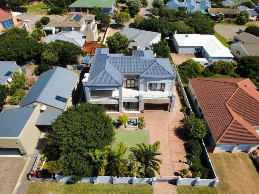 4 Bedroom Property for Sale in Stilbaai Wes Western Cape